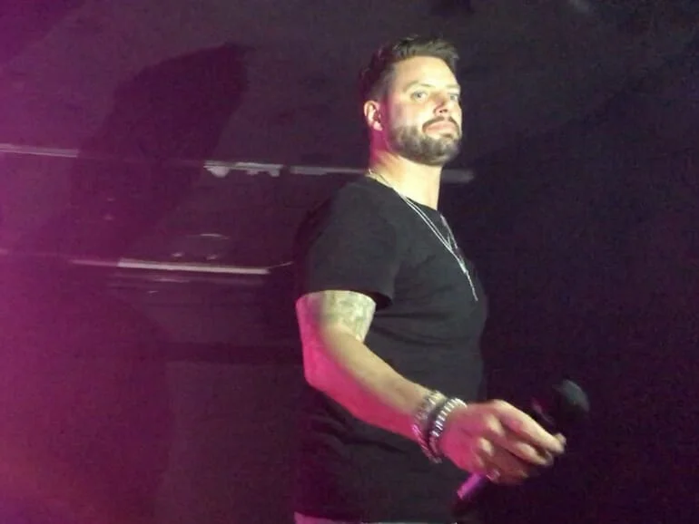 I make no secret of my love of Irish boybands, namely Boyzone. I've got a new love. Boyzlife. A combination of Keith Duffy and Brian McFadden