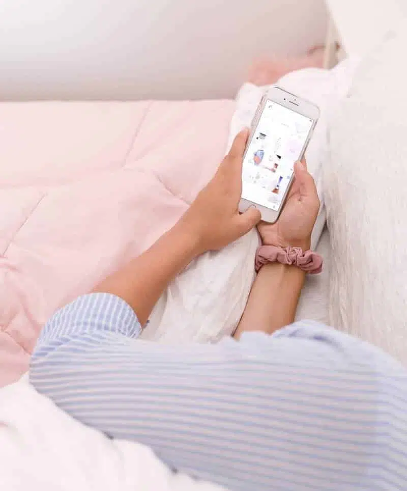 In the world of dating, many people don't know what it is they actually want. Do they want a relationship or is friends with benefits ok?